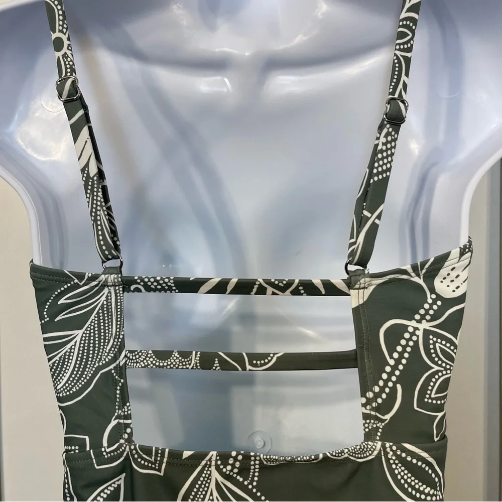 NWT Cupshe Quality Made Green Floral Swimsuit